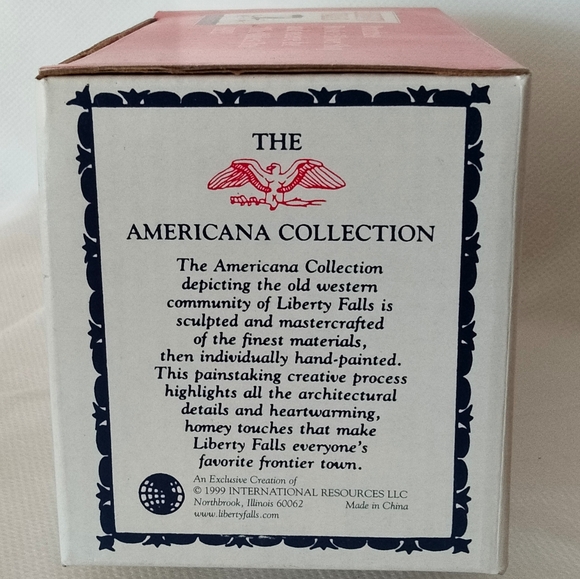 Christmas Village Building Rosie’s Flower Shop and the Oldest Tree - Picture 12 of 12